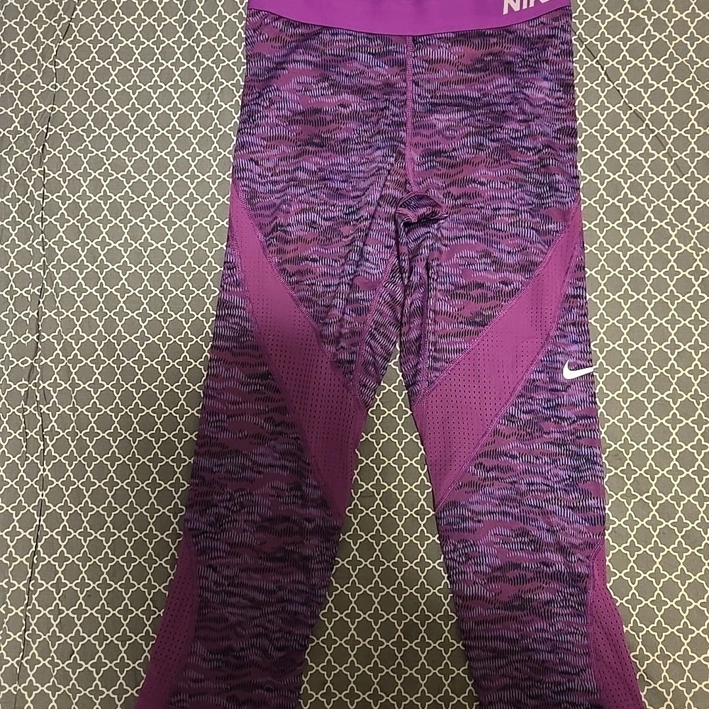 Nike Dri-Fit Pro Purple Cropped Mesh Leggings Purple Size Womens Medium